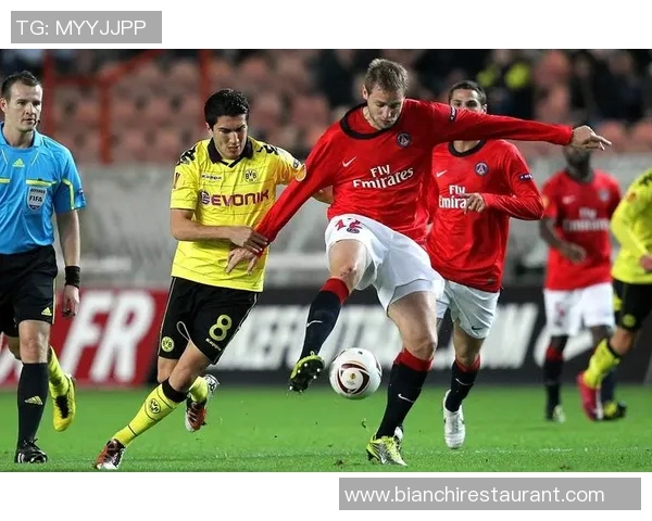 巴黎圣日尔曼与莱比锡激战成和比分揭晓精彩瞬间回顾 巴黎圣日尔曼与莱比锡激战成和比分揭晓精彩瞬间回顾