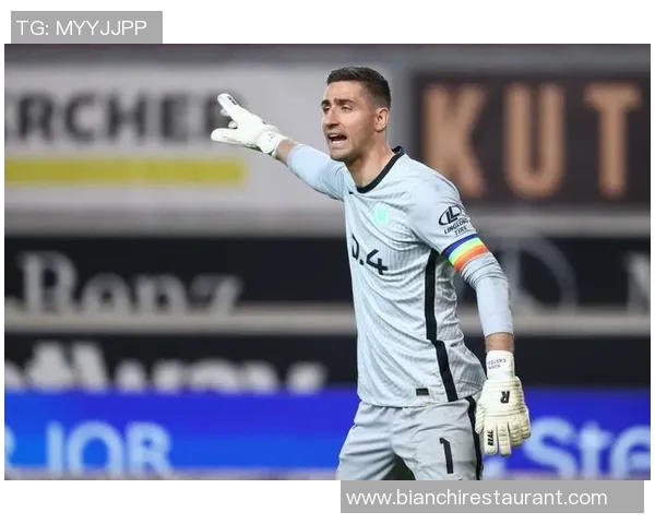 狼堡门将凯尔成为球坛新宠,多支豪门队伍纷纷关注