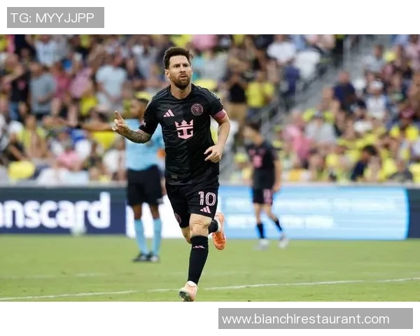 尤文图斯主场大胜马赛，梅西贡献帽子戏法继续领跑射手榜